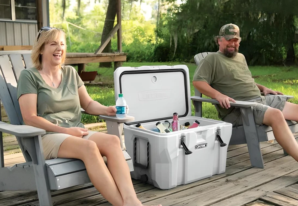 outdoor beverage bar with cooler and mini fridge